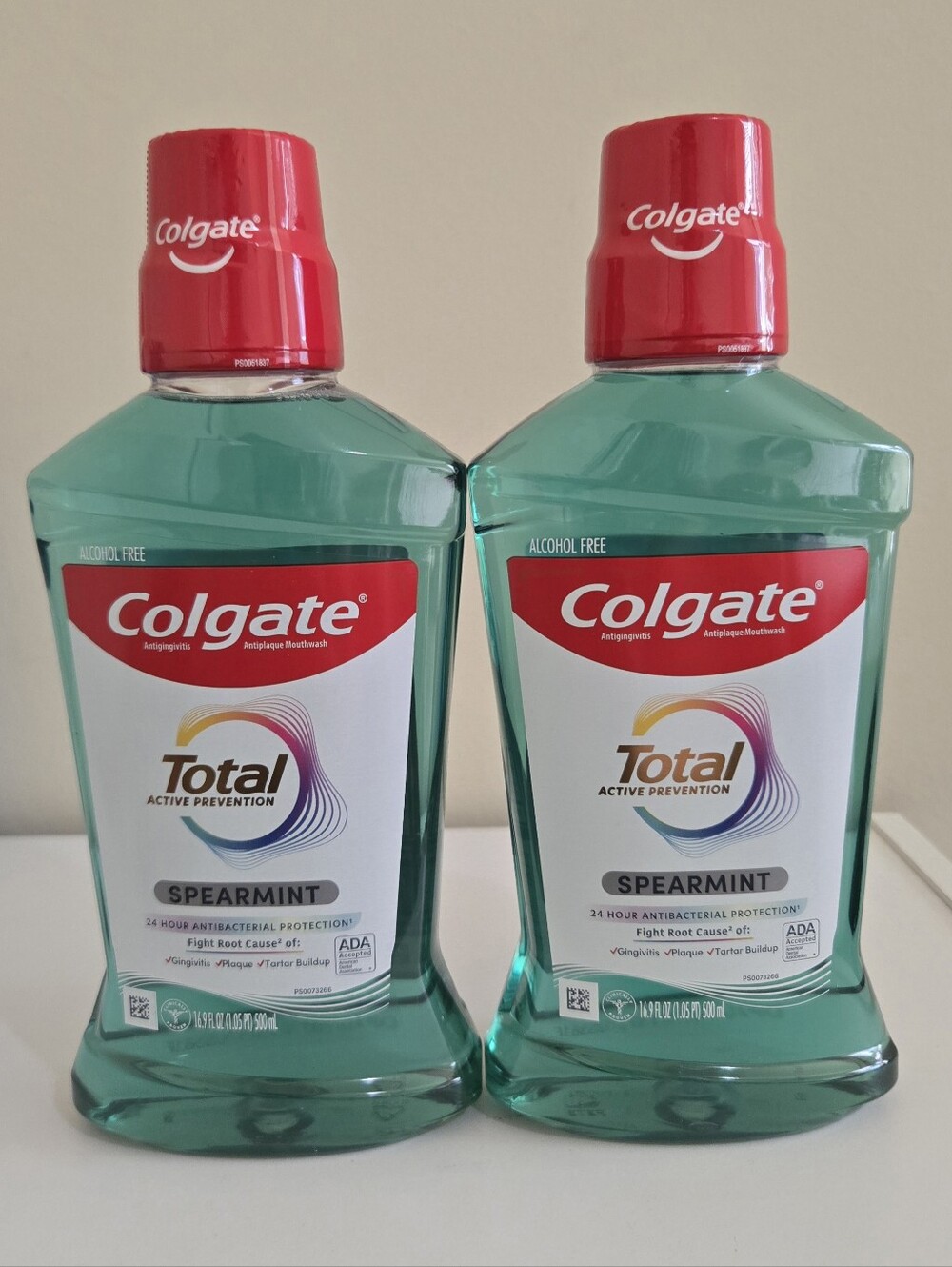Colgate Total Spearmint Mouthwash - Green, 2 Bottles 500ml Ea